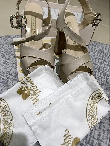 Marcarelli topuklu ayakkabı - Görsel 5