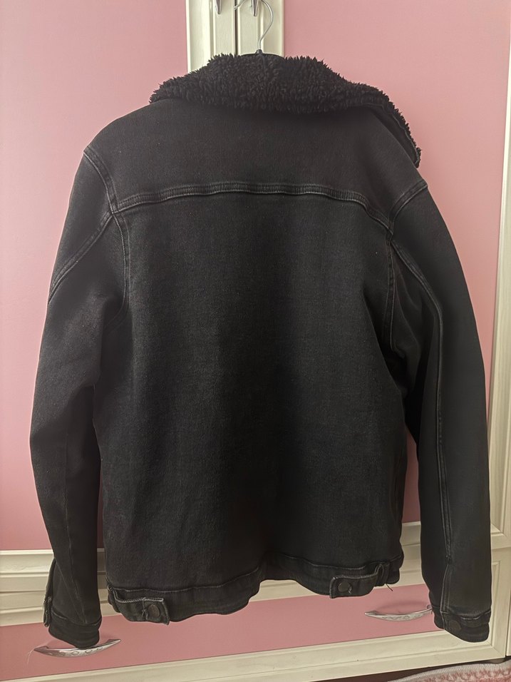 Siyah Kürklü Kot Ceket - Görsel 3