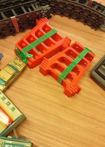 Beden Renkli HUENA Tren Seti ve Rayları