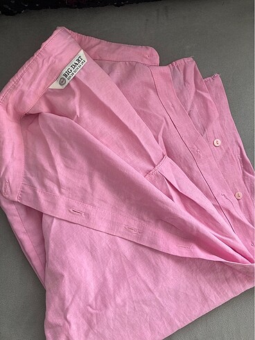 Pembe gömlek
