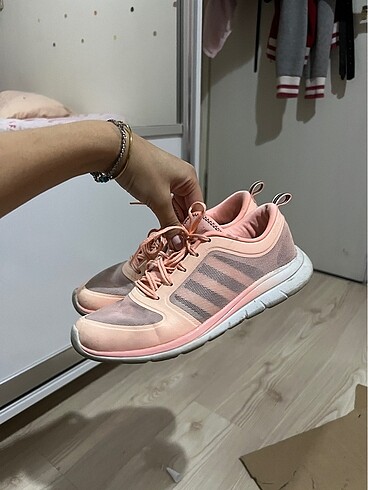 38 Beden pembe Renk Adidas Yürüyüş Spor Ayakkabısı