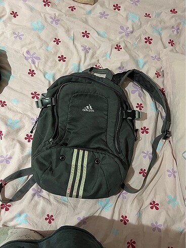 Adidas sırt çantası