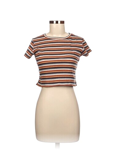 Diğer T-shirt %70 İndirimli.