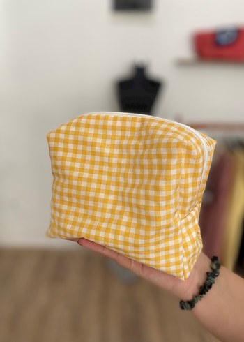 Sarı Kareli Fermuarlı Makyaj Çantası