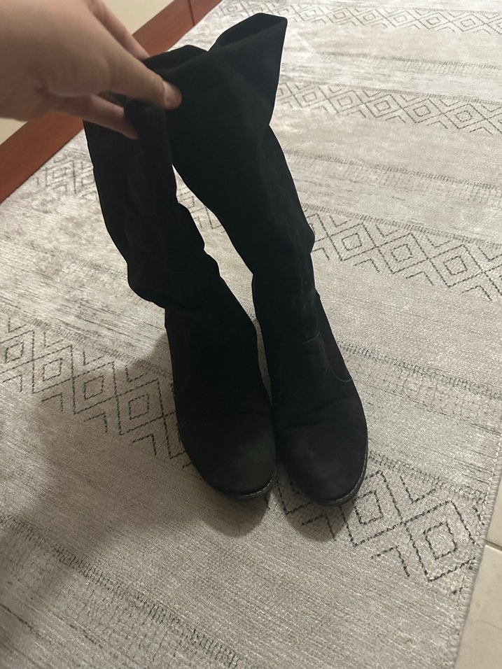 Siyah Süet Dizaltı Bot - Görsel 2