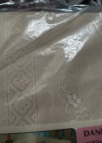 Nakışlı Beyaz Vintage Masa Örtüsü - Görsel 4