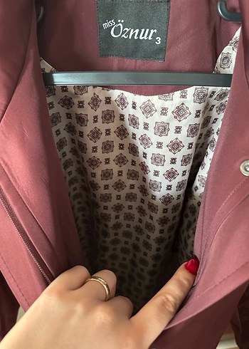 Bordo yağmurluk - Görsel 3