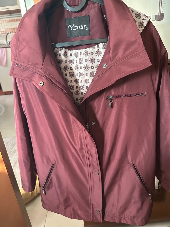 Bordo yağmurluk - Görsel 2