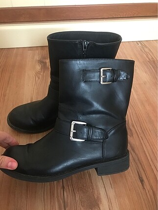 H&M kısa çizme