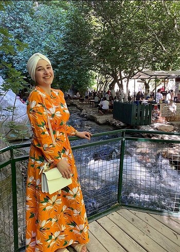 Turuncu Çiçekli Uzun Salaş Elbise