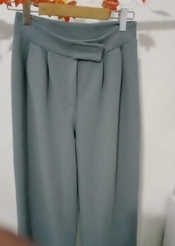 m Beden Gri Midi Pliseli Kadın Kumaş Pantolon