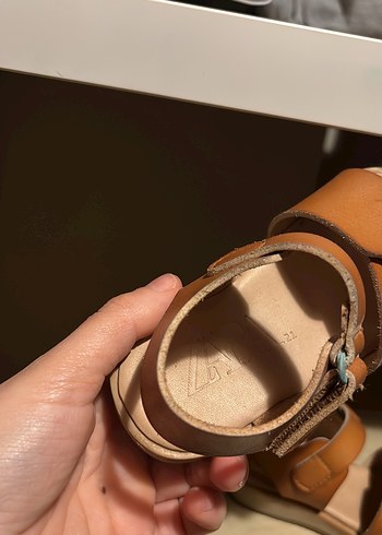Zara Kahverengi Deri kız Çocuk Sandalet - Görsel 2