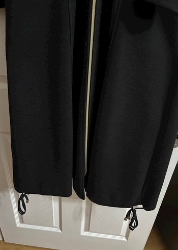 Siyah Fermuarlı Uzun Kadın Kaban - Görsel 2