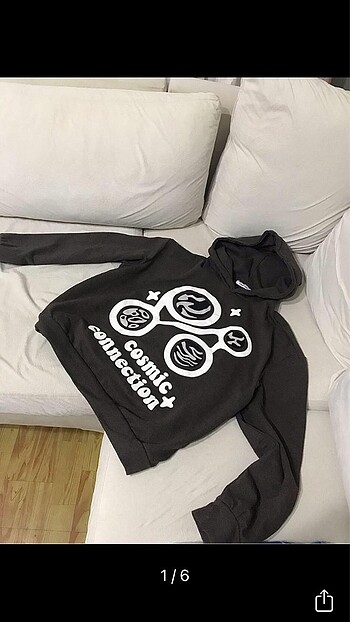 Sweatshirt