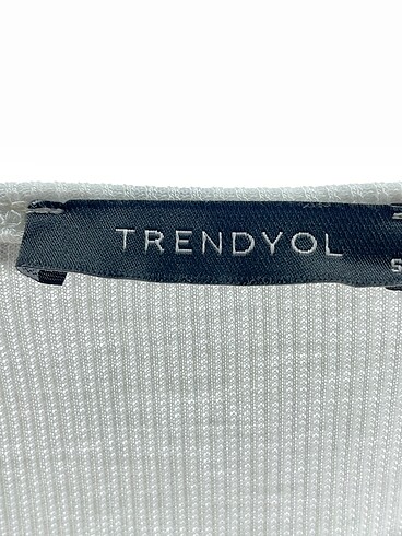 s Beden beyaz Renk Trendyol & Milla T-shirt %70 İndirimli.