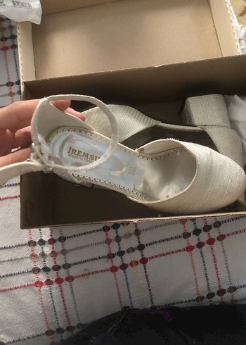 Zara Beyaz Tokalı kız çocuk Topuklu Ayakkabı