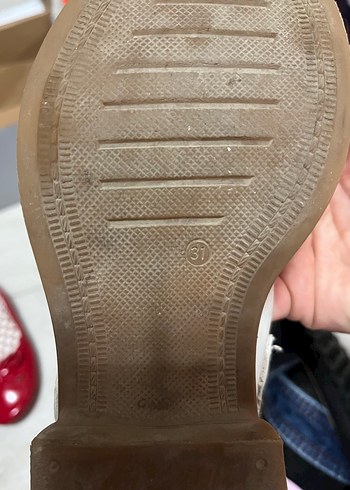 Beyaz Parlak Kemerli Kız Özel Ayakkabı - Görsel 4