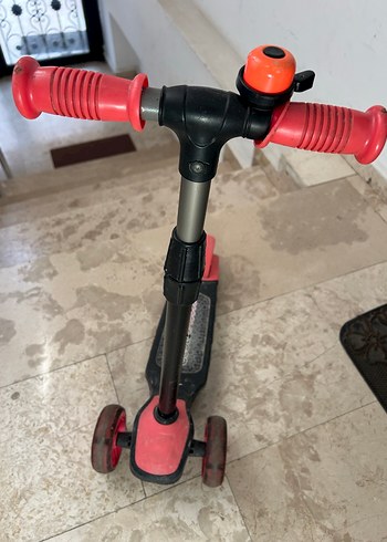 Renkli - pembe Kırmızı Çocuk Scooterı - Görsel 3