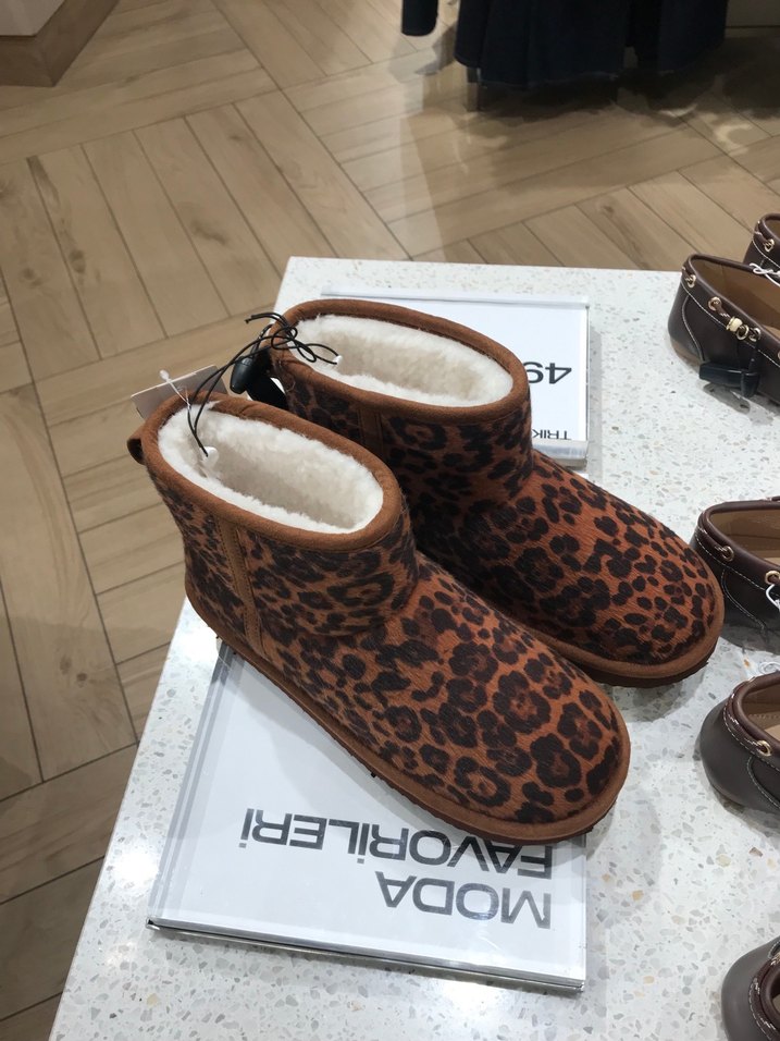 Kahverengi Leopar Desenli Kürklü Kadın Bot - Görsel 4