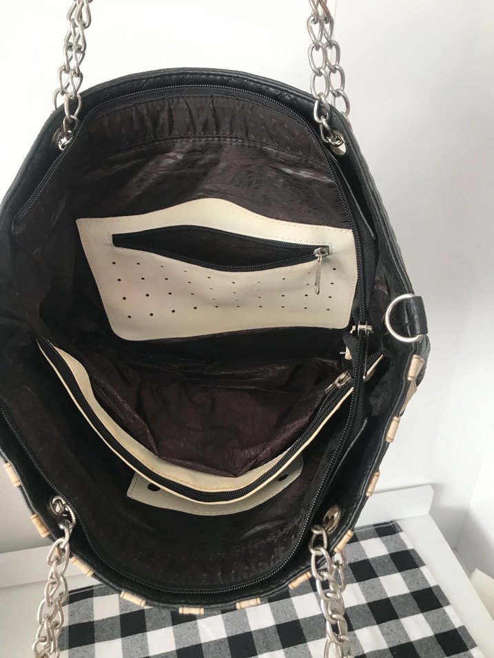 Zebra Desenli Zincir Detaylı Siyah Deri Çanta - Görsel 2