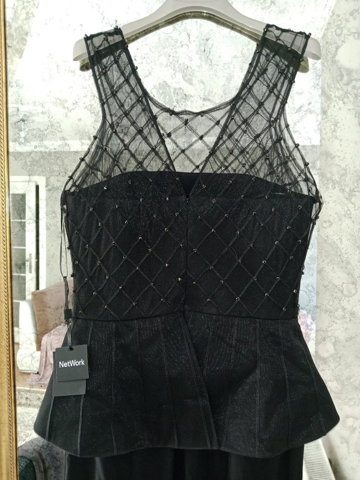 network limited Siyah Boncuk İşlemeli Uzun Kadın Abiye Elbise - Görsel 4