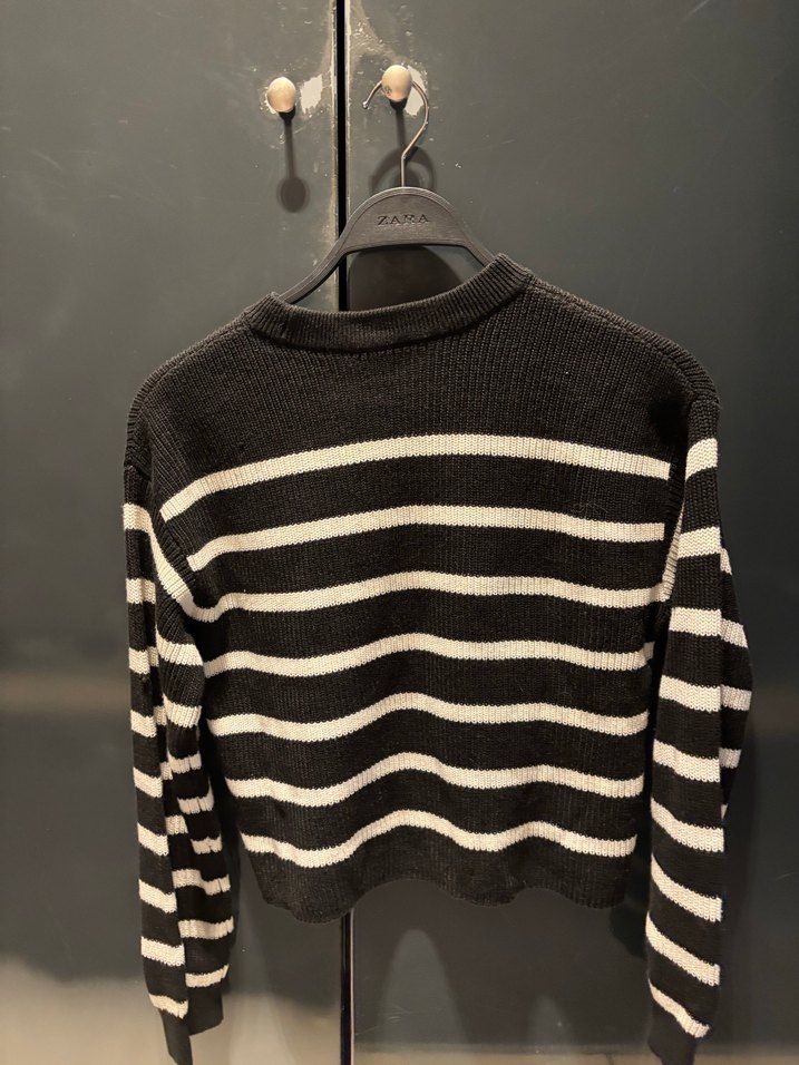 Siyah Gri Çizgili Örgü Kız Çocuk Kazak - Görsel 3