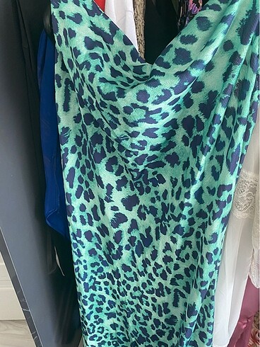 Zara Yeşil leopar elbise