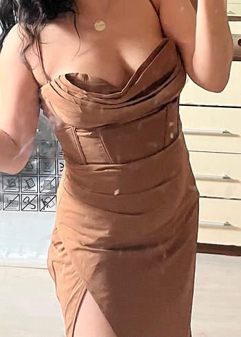 Parlak Kahverengi ince askılı yırtmaçlı Midi Elbise - Görsel 7