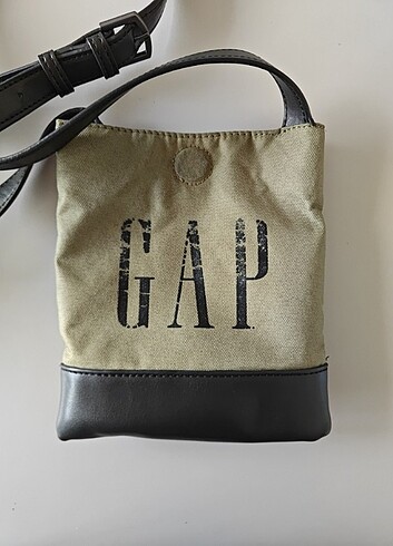 GAP çanta