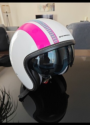 Venöm vizörlü kask