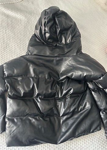 Kadın Siyah Deri Kapüşonlu Şişme Mont - Görsel 4