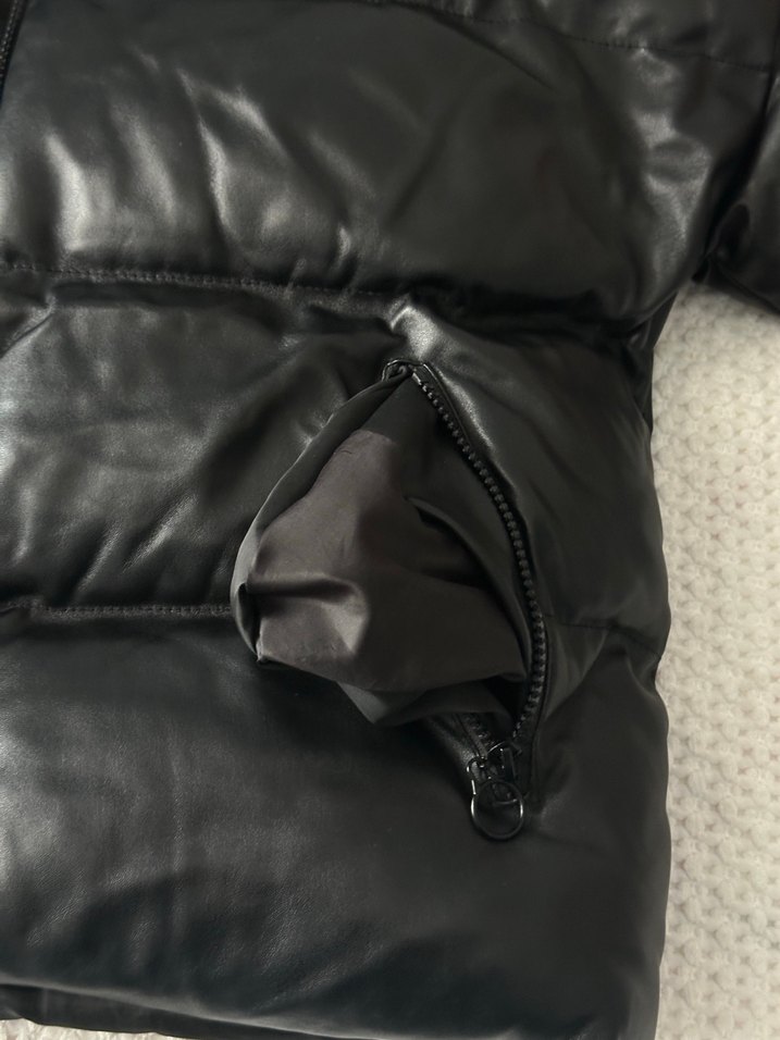 Kadın Siyah Deri Kapüşonlu Şişme Mont - Görsel 3