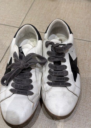 Golden Goose Deluxe 37