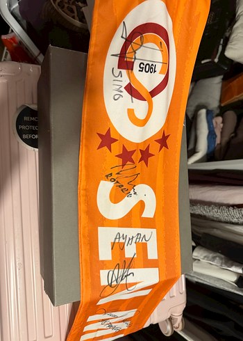 Galatasaray imzalı atkı - Görsel 2