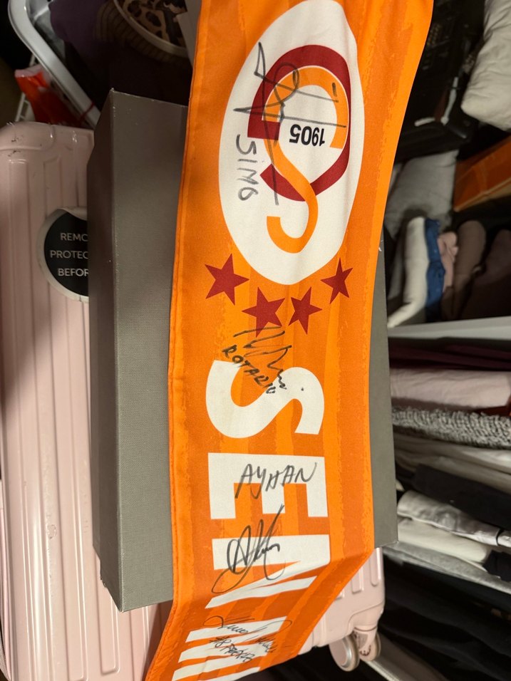 Galatasaray imzalı atkı - Görsel 2