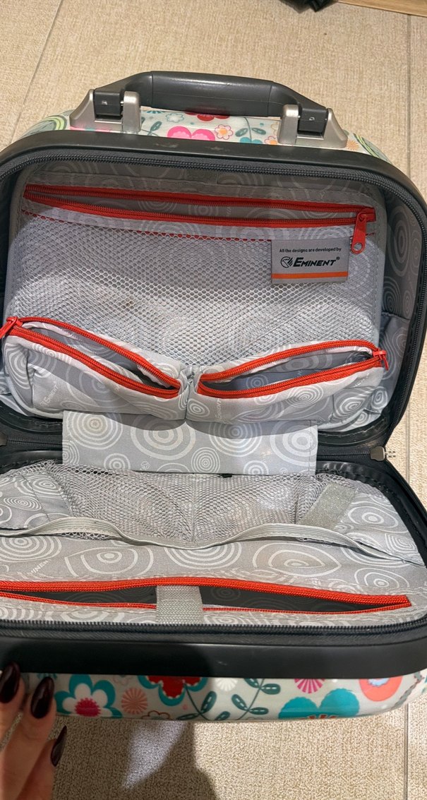 Valiz makyaj çantasi - Görsel 4