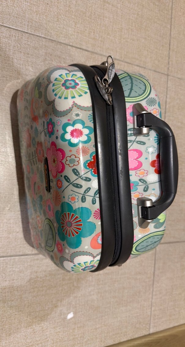 Valiz makyaj çantasi - Görsel 2