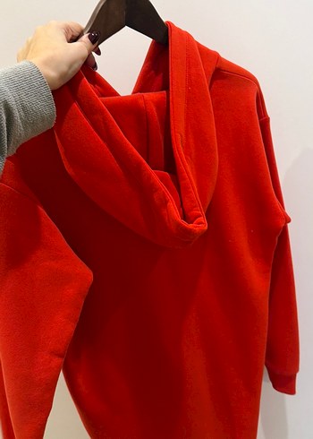 Kırmızı Zincir Detaylı Kadın Sweatshirt tunik - Görsel 2