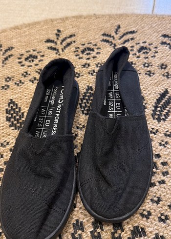 TOMS 37,5