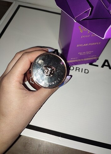 Versace Dylan purple parfüm 