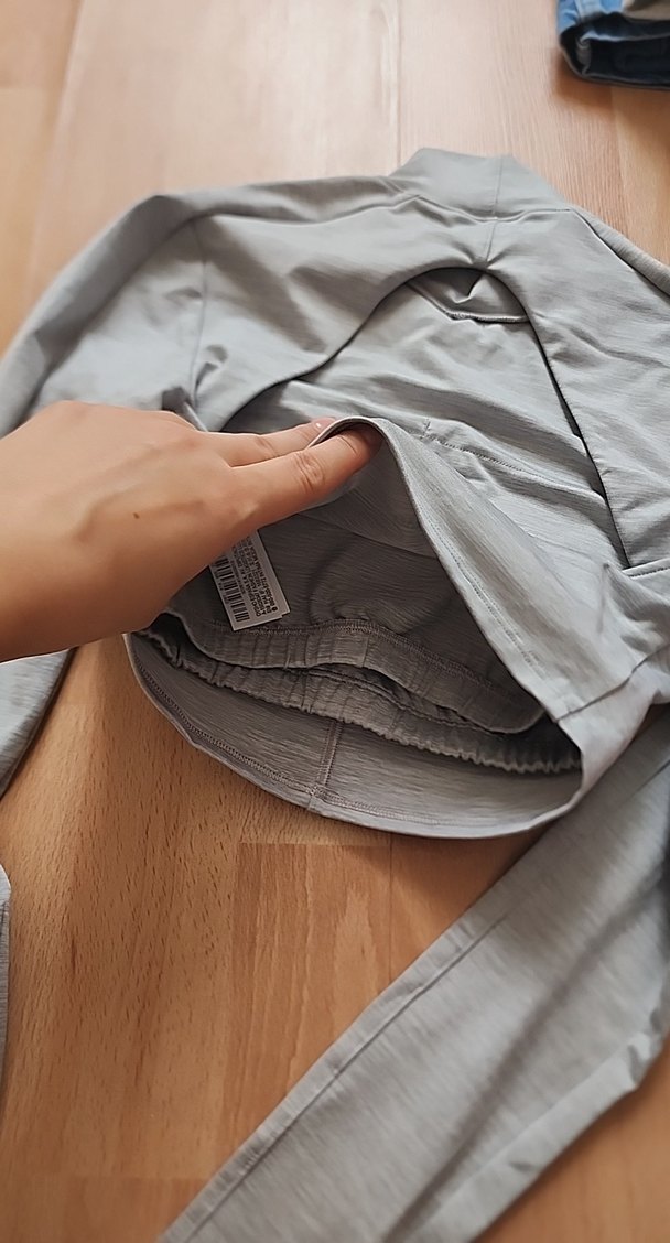 Oysho Gri Yüksek Yakalı Uzun Kollu Crop Top 34 - Görsel 3