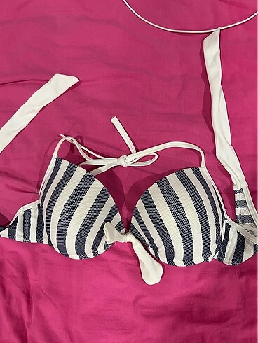 Bikini üstü