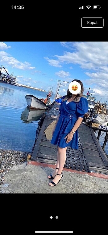 Kravuze yaka mavi kemer detaylı elbise