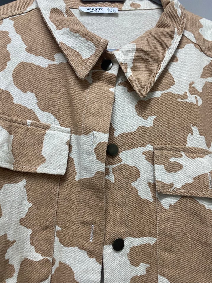 Bej Kamuflaj Desenli Düğmeli Kadın Gömlek - Görsel 2