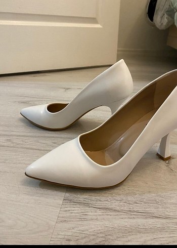 Diger Beyaz Stiletto Kadın Topuklu Ayakkabı