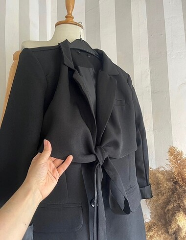 Trendyol & Milla Blazer ceket kuşaklı siyah s beden