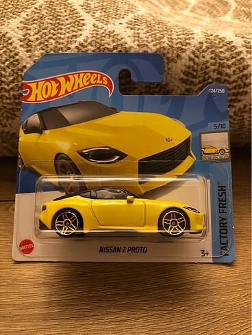 Hot wheels nissan z proto