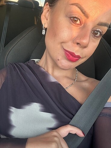 Zara Düşük yaka elbise
