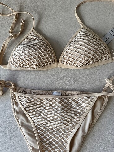 m Beden ten rengi Renk dagi bikini takımı