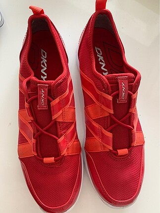 Donna Karan spor ayakkabı